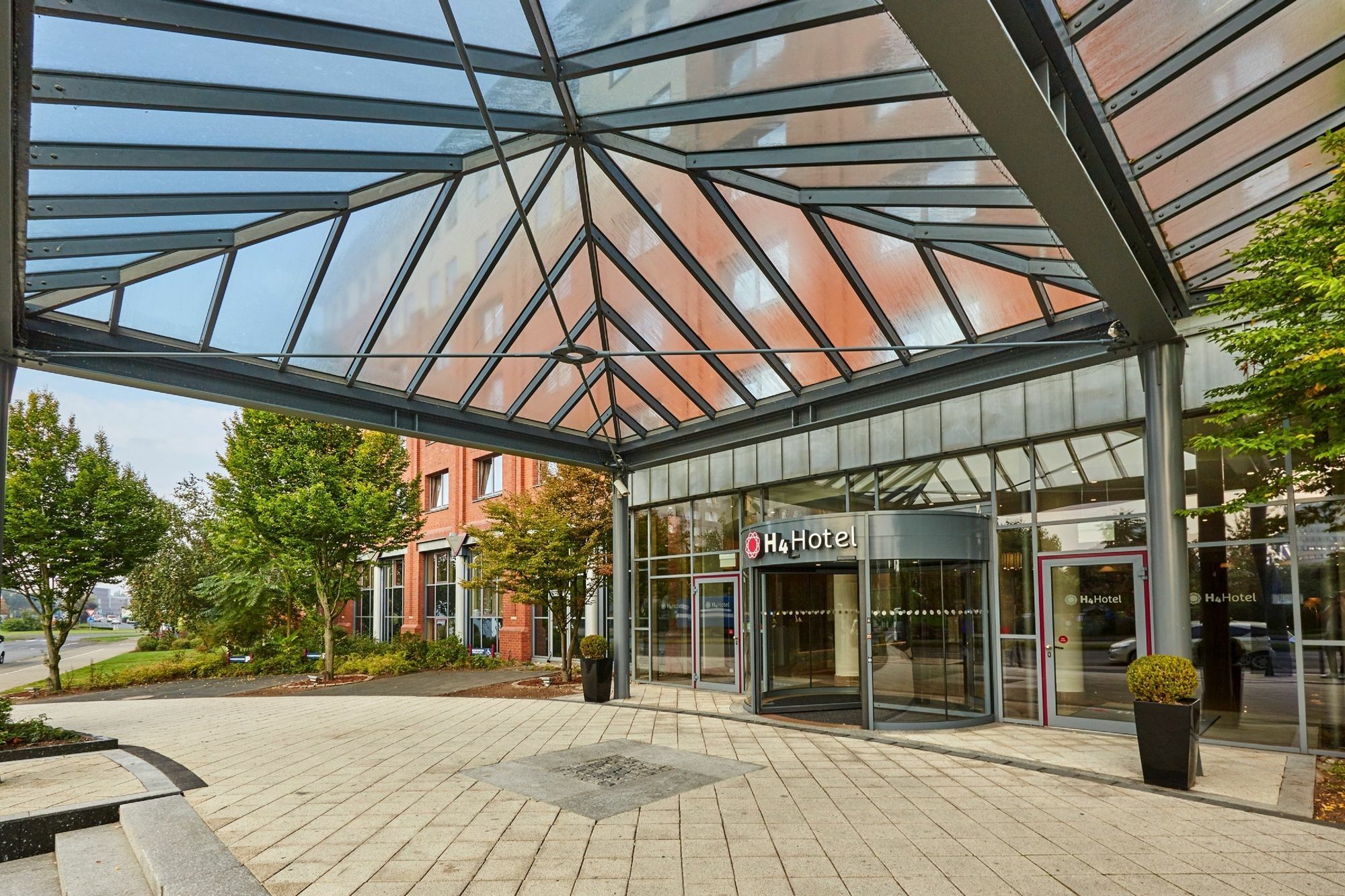 Hotel H4 Hannover Messe 4*